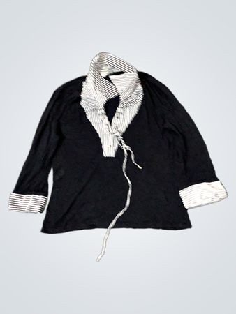 P.A.R.O.S.H. Schwarzes Langarmhemd mit gestreiftem Kragen und Ärmeln