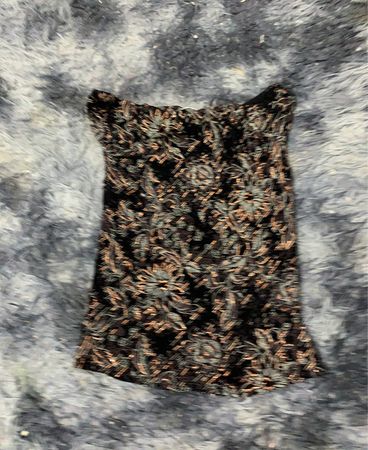 Schwarzes Blumendruck trägerloses Top