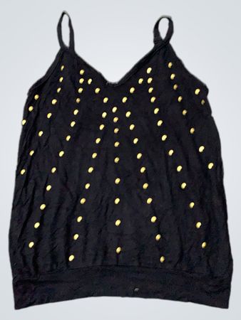 Schwarzes Tanktop mit goldenen Nieten