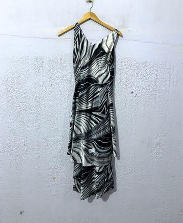 Black and white abstract print dress