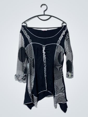 PATRICE B. Black and White Patterned Tunic