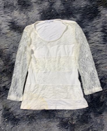 Lola & Liza Damen Weiß Spitzenshirt mit langen Ärmeln Größe 34