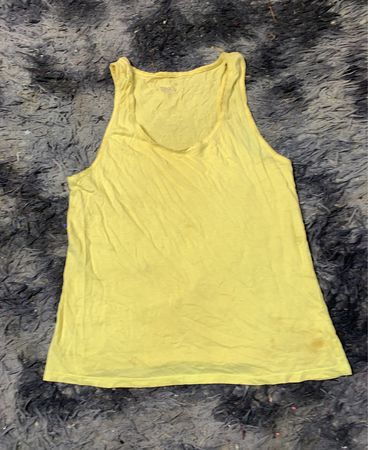 Gelbes Tanktop