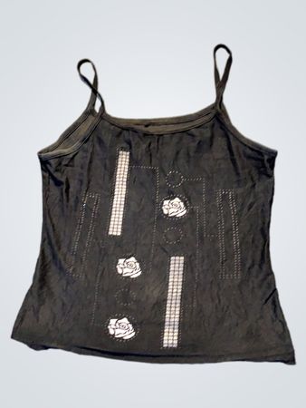 Schwarzes Tanktop mit Rosen- und geometrischem Muster