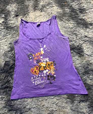 Lila Tanktop mit der Grafik "Take Me To The Stars Of Love Rock & Music