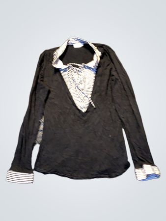 DAMAK Schwarzes Langarmhemd mit gestreiften Manschetten und Kragen