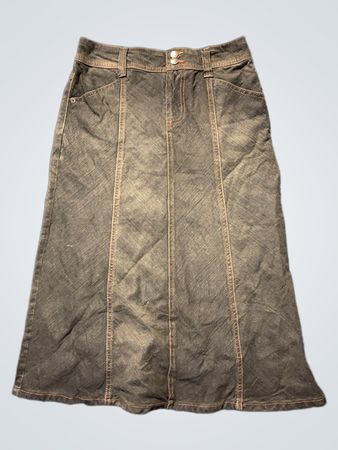 Maxiröcke aus dunklem Denim mit orangefarbener Naht