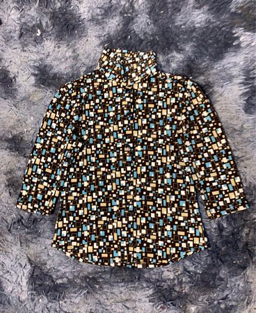 Schwarz, Blau und Tan geometrischer Druck langärmliges Hemd