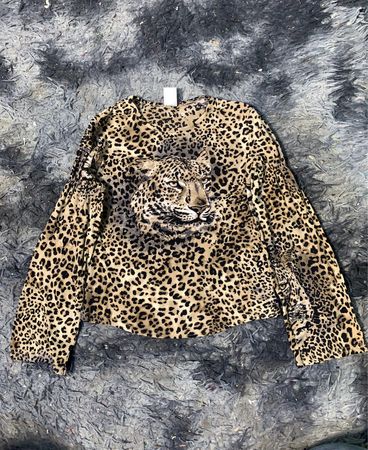 Leopardenmuster Langarmshirt mit Leoparden-Grafik