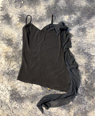 Schwarzes Volant-Camisole