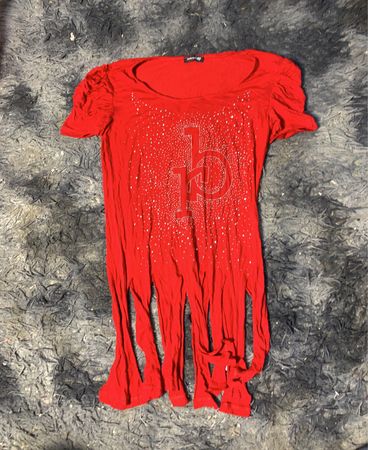 Rotes T-Shirt mit Strass-Logo