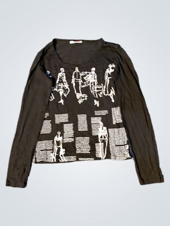 Schwarzes Langarmshirt mit grafischem Druck