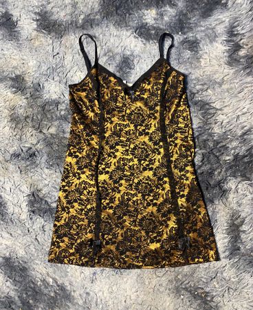 Gold und schwarze florale Spitze Unterkleid