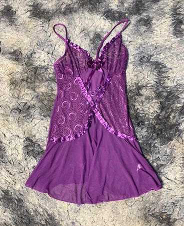 Lila Spitzen-Chemise
