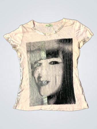 Foxy Leaves Pink Graphic T-Shirt