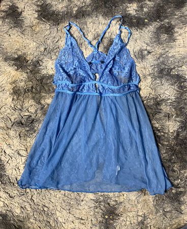 Blauer Spitzenbabydoll