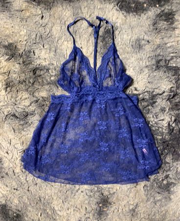 Rosa Victoria's Secret Blaue Spitzenbabydoll