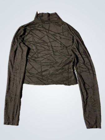 Schwarzer Rollkragenpullover mit geometrischem Muster