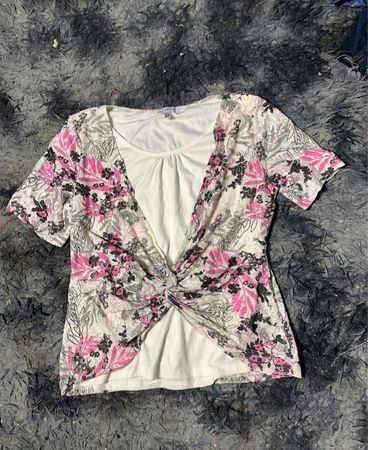 Anne Klein Damen Blumendruck Verdrehter Front Kurze Ärmel Top