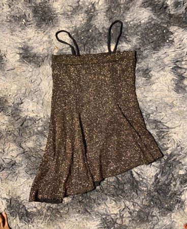 Funkelndes schwarzes Minikleid