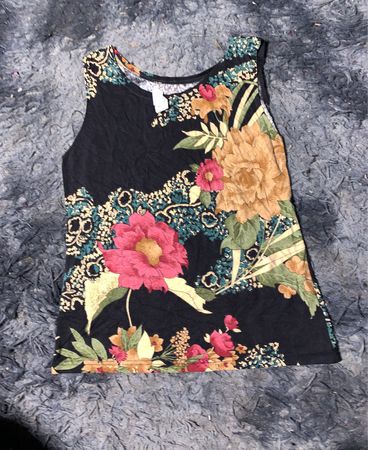 Schwarzes Blumen-Top