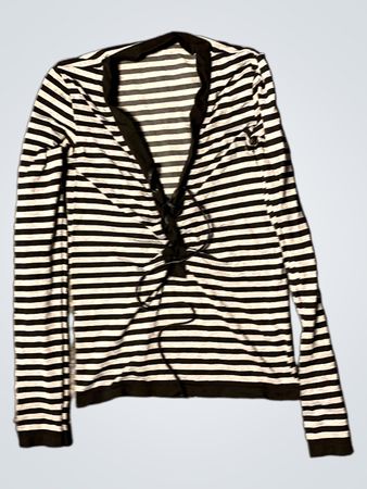 Gestreiftes Longsleeve-Oberteil mit Schnürung vorne