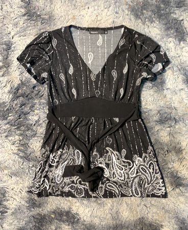 REDBAY Schwarzes Paisley-Print Kurzarm-Gurtoberteil