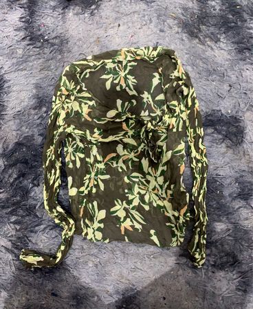 Bluse mit floralem Druck und langen Ärmeln
