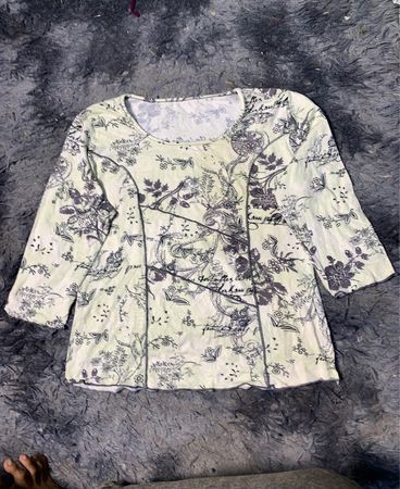 Leuchtend grünes Floral-Print-Top