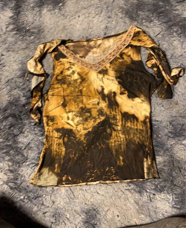 Braun- und Schwarz-Tie-Dye-Top mit Spitze