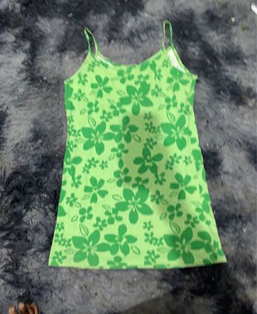 Grünes Blumendruck-Slipkleid