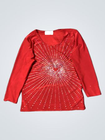 Rotes Langarmshirt mit Herzdesign