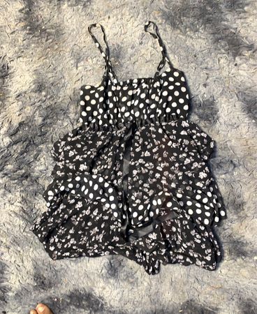 Schwarz-weißer gepunkteter und floraler Druck Trägerkleid