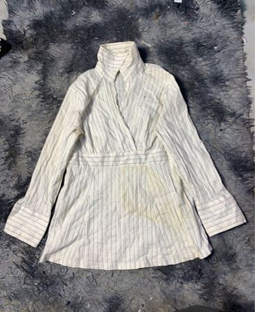 Weiß gestreiftes Langarmshirt