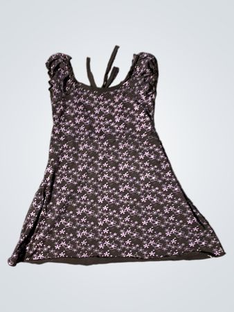 Schwarz und lila florales Druckkleid