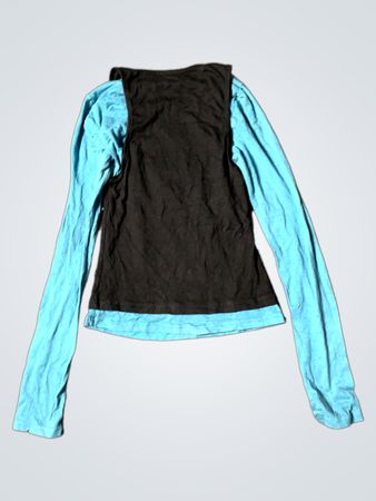 Mishmash Blau Langarmoberteil mit schwarzem Unterhemd-Overlay