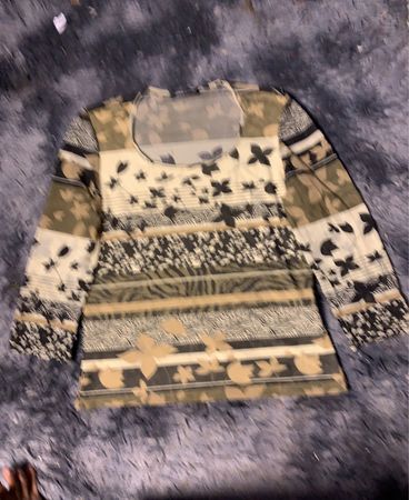 Langärmlige Bluse mit abstraktem Druck