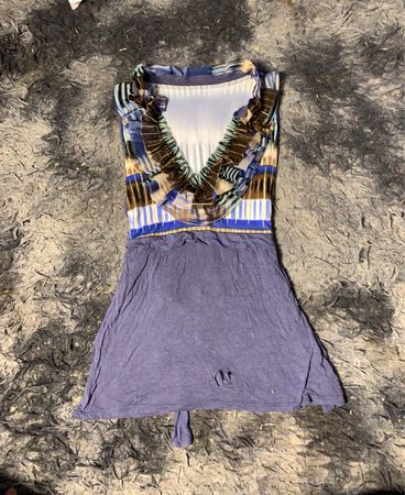 Ärmelloses V-Ausschnitt Rüschendruckkleid