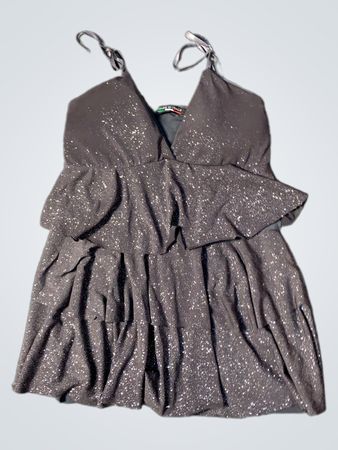 Glitzerndes Spaghettiträgerkleid