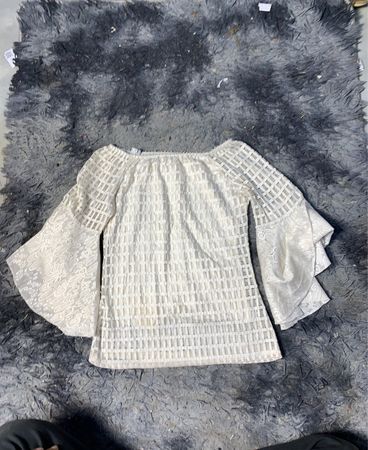 Weißes Off-the-Shoulder Glockenärmel-Top