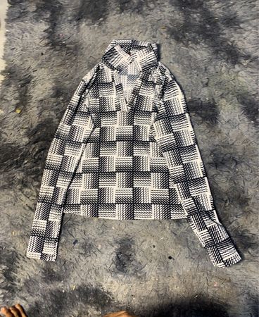 Langärmliges Hemd mit geometrischem Druck