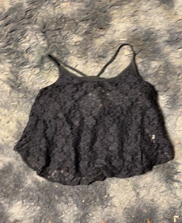 Schwarzes Spitzen-Cami-Top