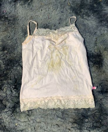 Rosa Cami mit Spitzenbesatz
