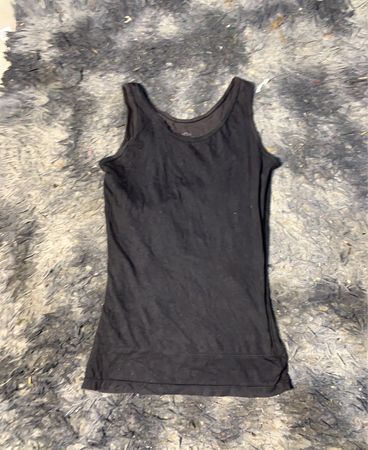 Schwarzes Tanktop
