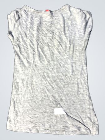Graues T-Shirt mit floraler Grafik