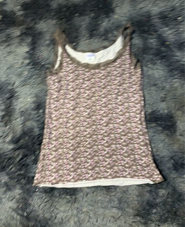 Braunes Blumen-Top