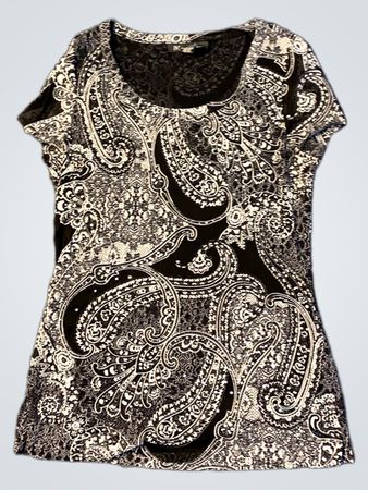 Schwarz-weißes Paisley-Muster Kurzarmoberteil