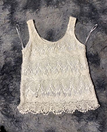 Weißes Spitzen-Tanktop