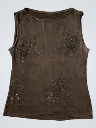 Schwarzes ärmelloses Oberteil mit Verzierungen