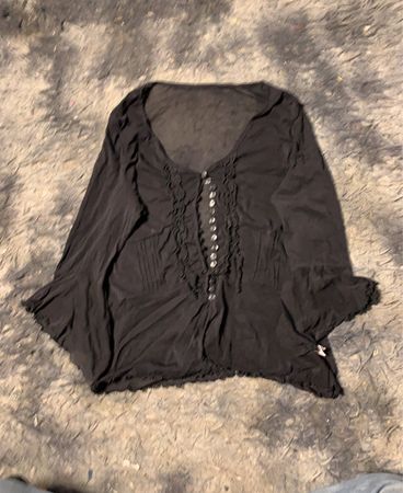 Schwarze Glockenärmel-Bluse